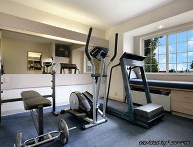 Microtel & By Wyndham East 2*